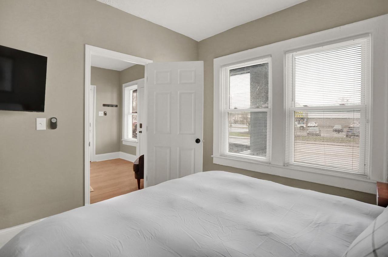 The Village Downtown West Indianapolis Luaran gambar