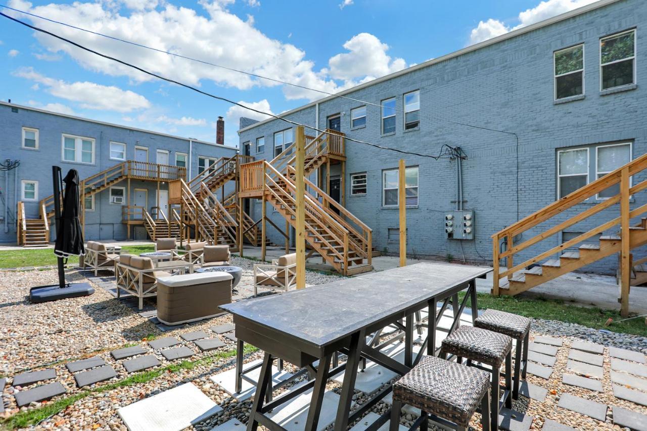 The Village Downtown West Indianapolis Luaran gambar