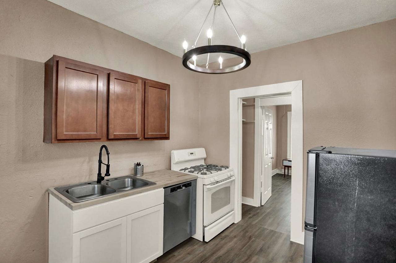 The Village Downtown West Indianapolis Luaran gambar